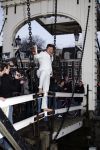 Amsterdam 10 december 2008
Beau v Erven Dorens springt in de Amstel van de mager brug ivm het uitkomen van zijn nieuwe boek. De Politie haalt hem uit het water.
Peter Smulders bv