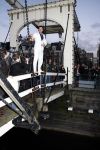 Amsterdam 10 december 2008
Beau v Erven Dorens springt in de Amstel van de mager brug ivm het uitkomen van zijn nieuwe boek. De Politie haalt hem uit het water.
Peter Smulders bv