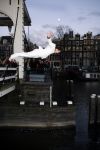 Amsterdam 10 december 2008
Beau v Erven Dorens springt in de Amstel van de mager brug ivm het uitkomen van zijn nieuwe boek. De Politie haalt hem uit het water.
Peter Smulders bv