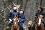 Bosch en Duin 4 december 2008
Belinda Meuldijk en Thiery Duval  op het paard rijden in de bossen bij hun huis in Bosch en duin.
Peter Smulders bv