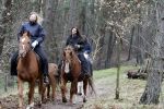 Bosch en Duin 4 december 2008
Belinda Meuldijk en Thiery Duval  op het paard rijden in de bossen bij hun huis in Bosch en duin.
Peter Smulders bv