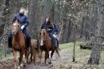 Bosch en Duin 4 december 2008
Belinda Meuldijk en Thiery Duval  op het paard rijden in de bossen bij hun huis in Bosch en duin.
Peter Smulders bv