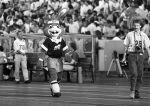 Stuttgart, 25 Mei 1988 PSV-Benfica, eindstand 0-0 Finale EC I ( voorloper van de Champions League ) en winnaar door strafschoppen na verlenging.
EK 1988 Duitsland Mascotte Berni
Foto Peter Smulders BV