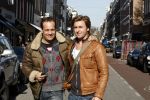 Amsterdam 12 april 2008
Carlo Boszhard met zijn nieuwe vriendin op de pc Hooftstraat.