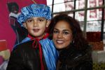 Rotterdam 30 november 2008
Het feest van Sinterklaas in ahoy . Chimene v Oosterhout met zoontje Liam
Peter Smulders bv