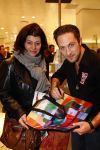 Amsterdam 29 november 2008
Diverse Bekenede Nederlanders BN ers verkopen bij de bijenkorf plastic draagtassen voor het aidsfonds. Christoph Haddad
Peter Smulders bv