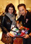 Amsterdam 29 november 2008
Diverse Bekenede Nederlanders BN ers verkopen bij de bijenkorf plastic draagtassen voor het aidsfonds. Christoph Haddad
Peter Smulders bv
