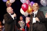 Zeist 27 december 2008
45 jarig artiesten jubileum van Ronnie Tober in he Fygi theater.Ciska Peters
Peter Smulders bv