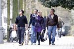 Amstedam 1 december 2007
Connie Breukhoven met Hans zoon Marvin PA edwin en hond aan het wandelen in het vondelpark.
Peter Smulders