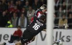 Eindhoven, 20 Oktober 2007
Kompetitiewedstrijd PSV-VVV, eindstand 3-1
Seizoen 2007/2008
Danko Lazovic probeert doelman Danny Wintjens te passeren