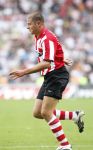 Eindhoven, 23 September 2007 Seizoen 2007/2008 Kompetitewedstrijd PSV-Feyenoord, eindstand 4-0
Danny Koevermans in duel met Theo Lucius