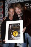 Amsterdam 17 oktober 2008
Presentatie cd Danny de Munk . Mathijs v Nieuwkerk reikt hem uit bij fame.
Peter Smulders bv