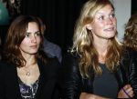 Amsterdam 16 oktober 2008
Veiling van foto's door diversen Bn ers gemaakt die geveild worden voor micro krediet in hotel arena. Sophie Hillbrand met Daphne Bunskoek
Peter Smulders bv