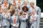 Den Haag 27 augustus 2008
De Olympische medaille winnaars van Peking op het bordes bij Koningin Beatrix. Aanwezig oa Anky v Grunsven Maarten v d Weijden Inge Dekker Marianne Vos Naomi v As Fatima de Moreiro Melo, anky v Grunsven Deborah Gravenstijn...
Peter Smulders bv
