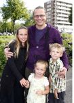 Amsterdam 22 juli 2008
Premiere Circus Renz. 
Dennis Mulder met kinderen
