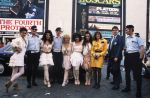 9 Mei 1987 Schiphol Oost Antwerpen Luchthaven, optreden in Antwerpen (Stage ) en optreden s'avonds in Haren ( Groningen ) een dag met de Dolly Dots On Tour met Angela Groothuizen Ria Brieffies Patty Zomer Esther Oosterbeek en Angela Kramers