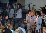 9 Mei 1987 Schiphol Oost Antwerpen Luchthaven, optreden in Antwerpen (Stage ) en optreden s'avonds in Haren ( Groningen ) een dag met de Dolly Dots On Tour met Angela Groothuizen Ria Brieffies Patty Zomer Esther Oosterbeek en Angela Kramers