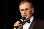 Zeist 27 december 2008
45 jarig artiesten jubileum van Ronnie Tober in he Fygi theater. Eddy Becker
Peter Smulders bv