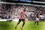 Eindhoven, 23 September 2007 Seizoen 2007/2008 Kompetitewedstrijd PSV-Feyenoord, eindstand 4-0
Edison Mendez is blij met zijn doelpunt (2-0)