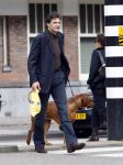 Amsterdam 11 september 2007
Edwin de Roy v Zuijdewijn met zijn hond wandelend op straat.
