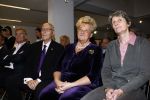 Amsterdam 10 december 2008
Presentatie boek Erica TErpstra in het olympisch stadion. Erica reikt het eerste boek uit aan Edgar Vos en zijn partner Geert. Erica is ruim 40 kg afgevallen.
Peter Smulders bv