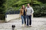 Amsterdam 29 april 2008
Fabienne de Vries met hond en nieuwe vriend Boudewijn in het beatrixpark.
Peter Smulders bv