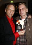 Hoorn 29 november 2008
Presentatie boek Frederik de Groot in de schouwburg van Hoorn. Frederik met een zieke vriend
Peter Smulders bv