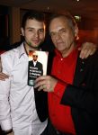 Hoorn 29 november 2008
Presentatie boek Frederik de Groot in de schouwburg van Hoorn. Frederik met zijn zoon
Peter Smulders bv