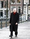 Amsterdam 10 december 2008
Frits Bolkestein wandelend in Amsterdam.
Peter Smulders bv