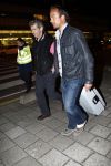 Rotterdam 5 april 2008
Geert Hoes wordt op vliegveld zestienhoven opgehaald door zijn manager Chiel v Praag. Geert kwam etrug van fotoshoot kledingmerk lief. Hij was daar met een kennis.
Peter Smulders bv