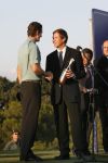 4 November 2007 Valderrama Golfclub ( Spanje )
Finaledag Volvo Masters Seizoen 2007
Winnaar Justin Rose ontvangt uit handen van directeur PGA George O'Grady de beker voor het europees Kampioenschap 2007