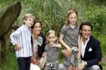 Apeldoorn 30 mei 2008
Prins Maurits Prinses Marilene en hun kinderen Prinses Anna Prins Lucas en Prinses Felicia  tijdens fotoshoot vanwege 10 jarig huwelijk in de apenheul.