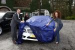 Breukelen 5 april 2008
Glennis Grace en haar vriend Moos en zoontje Antony krijgen hun nieuwe mercedes bij neijenrode.
Peter Smulders b v