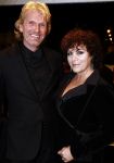 Amsterdam 24 oktober 2008
Uitreiking en gala van de televizierring 2008 in Carre. henriette Tol met man
Peter Smulders bv