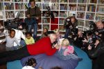 Amsterdam 11 november 2008
Herman v Veen bij presentatie van sinterklaas boek in de bibliotheek in Amsterdam.
Peter Smulders bv