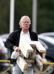 Amsterdam/aalsmeer 4 oktober 2008
Jack Spijkerman doet boodschappen bij tuincentrum.
Peter Smulders bv