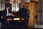 Den Haag 26 november 2008
Jan Peter Balkenende arriveert bij binnenhof met bmw en beveiliging.
Peter Smulders bv