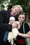 Oosterbeek 25 juni 2008
Huwelijk Rob de Nijs en zijnn vrouw Henriette in kerk in Oosterbeek. 
Jan Rot met vrouw en baby