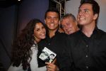 Amsterdam, 11 Juli 2008
Jan Smit met zijn vriendin Yolanthe Cabau en manager Jaap Buys
met zijn nieuwe wassenbeeld en tevens nieuwe singlle release