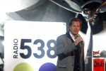 Schiphol Oost 2 november 2007
Gordon bij presentatie radio 538 met Jan Willem Bruggenwirth  en Kimberly Berkt en .....