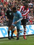 Eindhoven, 13 April 2008 Kampioenswedstrijd PSV-FC Twente, eindstand 1-1 Seizoen 2007/2008. PSV daardoor nog niet kampioen.
Jefferson Farfan in duel met Edson Braafheid