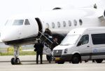 Schiphol oost 25 juni 2008
Jennifer Aniston vertrekt per prive vliegtuig vanaf schiphol oost.