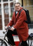 Amsterdam 26 november 2008
Jeroen Krabbe met zijn rugzak op de fiets in Amsterdam.
Peter Smulders bv