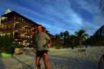 Curacao 2 januari 2009
Jeroen v d Boom loopt te dollen op curacao.
Peter Smulders bv