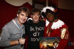 Blaricum 27 november 2008
Zwarte Piet Diego en Gerard Joling ontvangen uit handen van Jeroen v d Boom een gouden plaat.
Peter Smulders bv