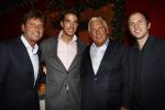 18 December 2008 Kerst/Nieuwjaarsborrel Princess
Jesse Huta Galung met Johan Westermeijer, Teun de Nooijer en..
Foto Peter Smulders BV Eindhoven