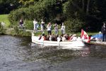 Leiden 23 augustus 2008
De dochter van Phil Collins Joeley Joely Collins trouwt met haar Nederlandse man Stefan Buitelaar. Na het huwelijk gaan ze met boot varen.