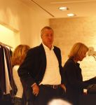 Amsterdam 8 november 2008
Johan Cruijff aan het winekelen met zijn vrouw Danny en dochter Chantal. Daarna gaan ze naar huis.
Peter Smulders bv