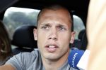 Noordwijk 3 juni 2008
Het Nederlands elftal vertrekt vanaf hotel huis ter Duin naar Schiphol voor het EK voetbal in Zwitserland en Oostenrijk.
John Heitinga met zijn vriendin