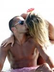 Ibiza 5 juli 2008
John Heitinga met zijn vriendin op vakantie op ibiza.